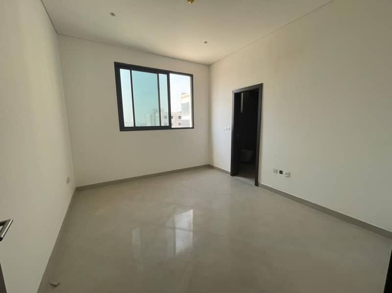 Квартира в Мувайле，Аль Захия, 2 cпальни, 39000 AED - 5406475