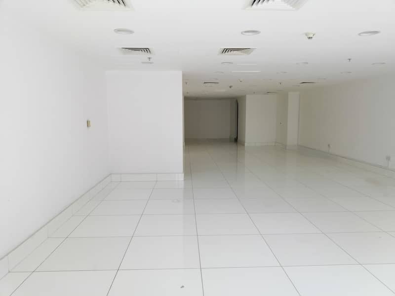 位于迪拉区，赛义德港，阿瓦尔大楼 的商铺 165000 AED - 5094311