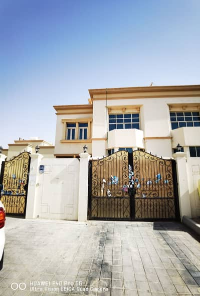 4 Bedroom Villa for Rent in Mohammed Bin Zayed City, Abu Dhabi - PRIVATE ENTRANCE LAVISH EXCELLENT PROPER 4BHK VILLA WITH MAID ROOM PRIVATE SWIMMING POOL PRIVATE FRONT AND BACK YARD BALCONY BUILT IN WARDROBE AT MBZ 130K