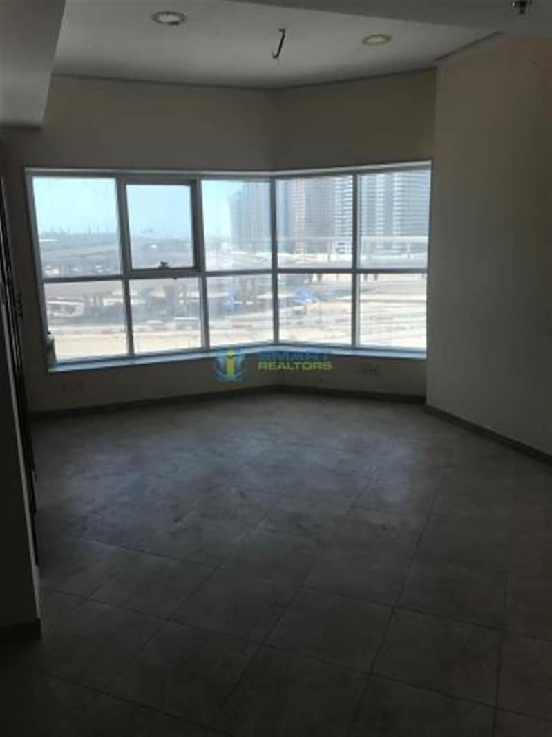 4 2 bed brand new building with balcony and parking