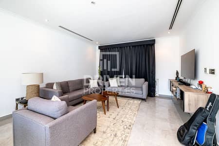 3 Bedroom Villa for Sale in Jumeirah Park, Dubai - Exclusive | Large Plot and Vibrant Villa
