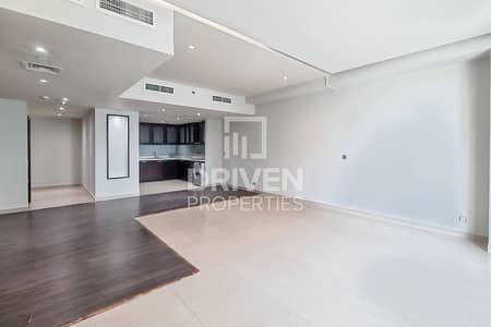 1 Bedroom Flat for Sale in Business Bay, Dubai - Well-maintained and Huge Layout | Modern