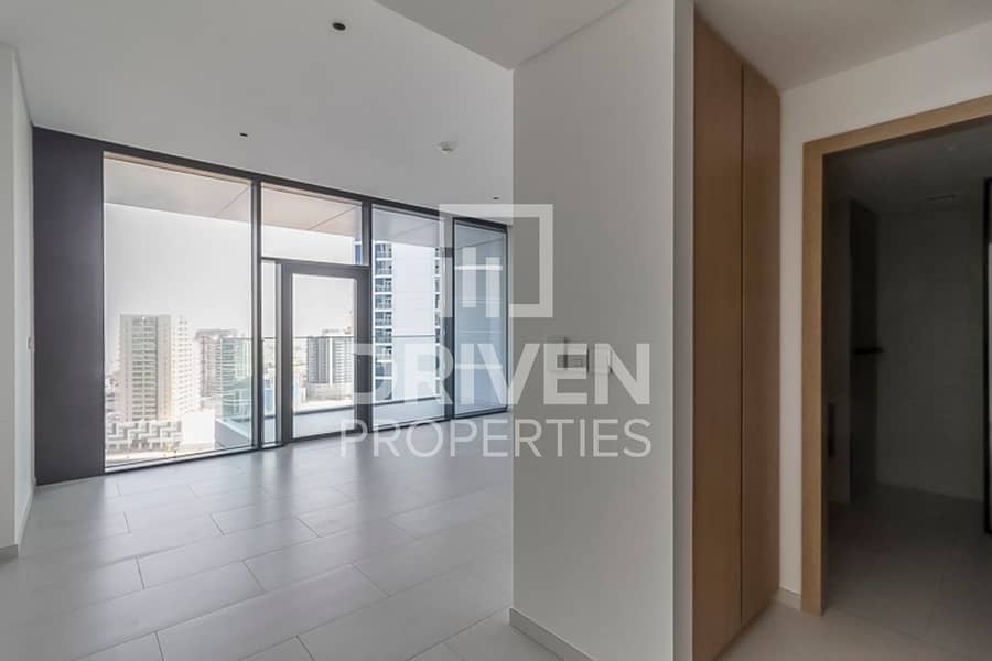 High Floor and Well-kept Unit | Tenanted