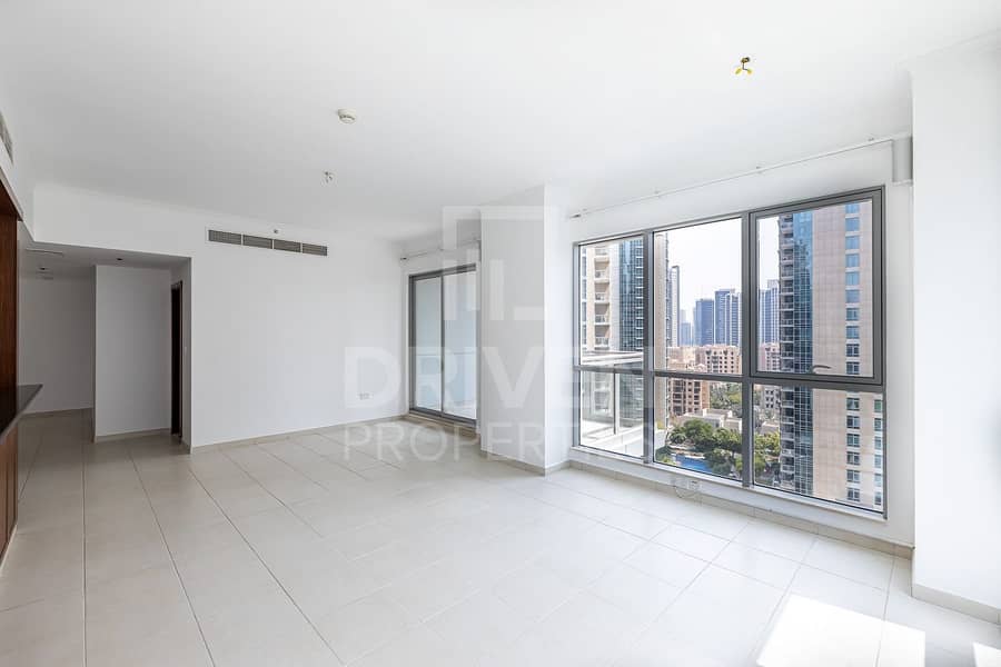 Fountain Views | Well-kept and Huge Unit Fountain Views | Well-kept and Huge Unit