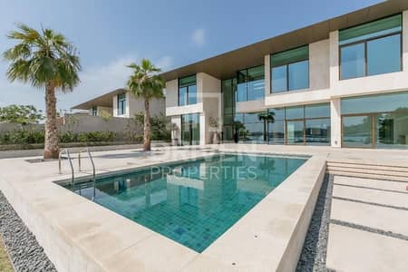 5 Bedroom Villa for Sale in Jumeirah, Dubai - Best Price | Luxurious Mansion in Bulgari