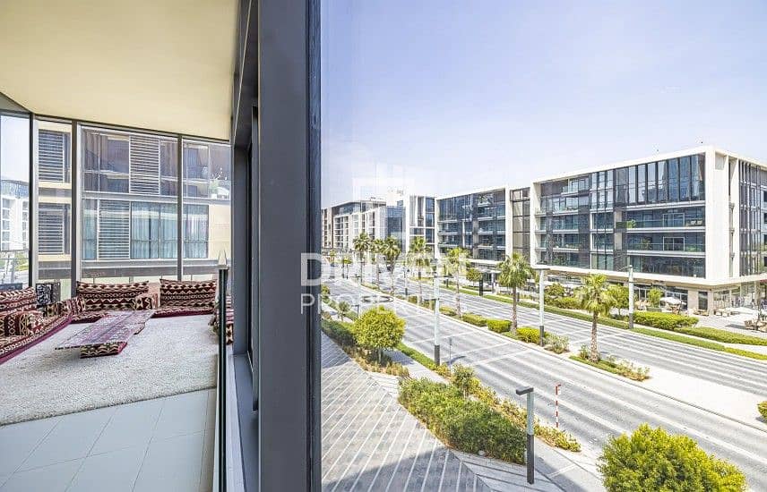 6 Fully Furnished Apt with Boulevard Views