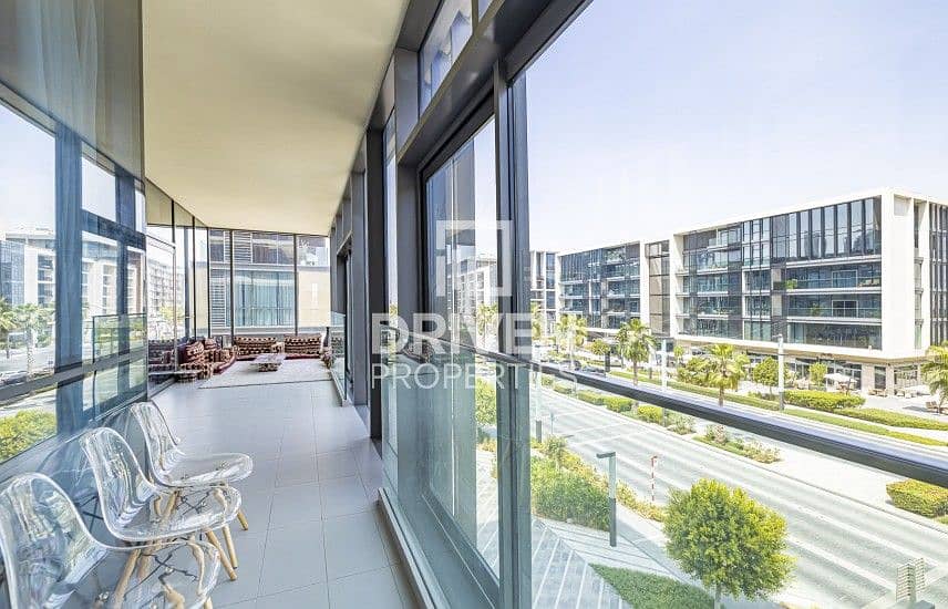 9 Fully Furnished Apt with Boulevard Views