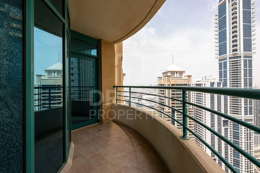 12 High Floor and Sea View Apt w/ Maid Room