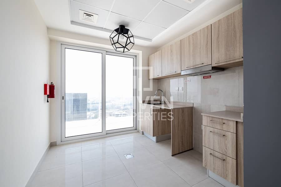 7 Brand New | High Floor | Marvelous Views