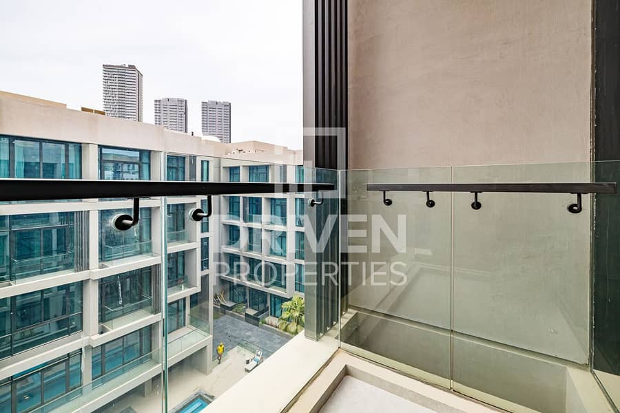 13 Brand New and Desired Apt with Pool View