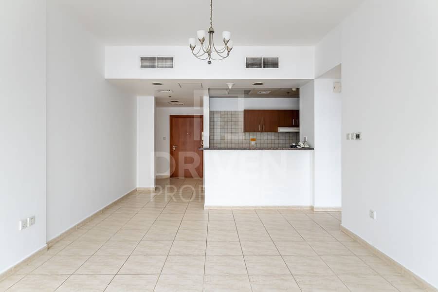 Great Investment and Well-maintained Apt