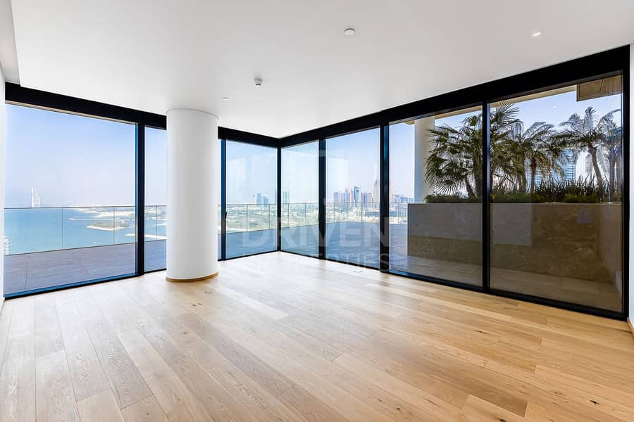 Exclusive Penthouse | Stunning Sea Views