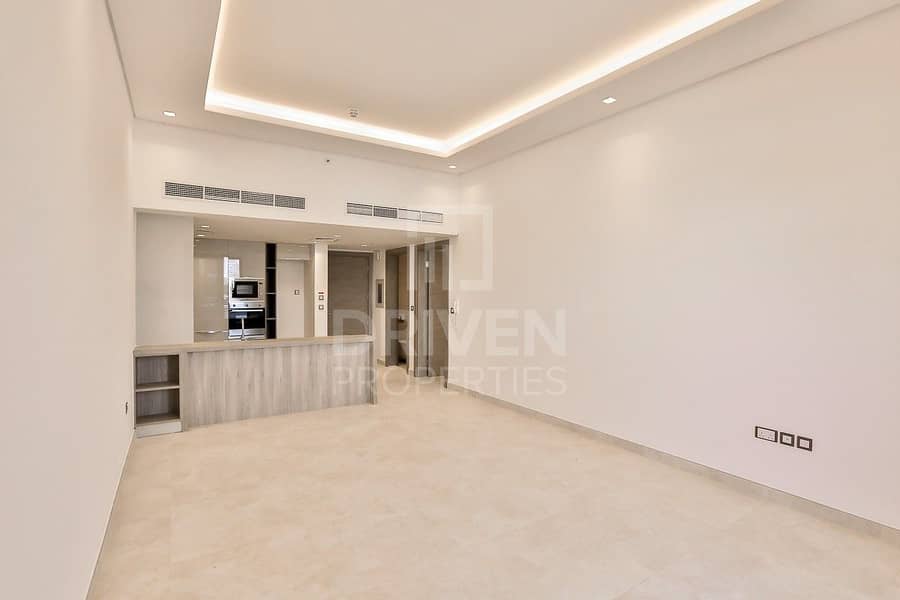 10 Ground Floor | with Terrace | Spacious