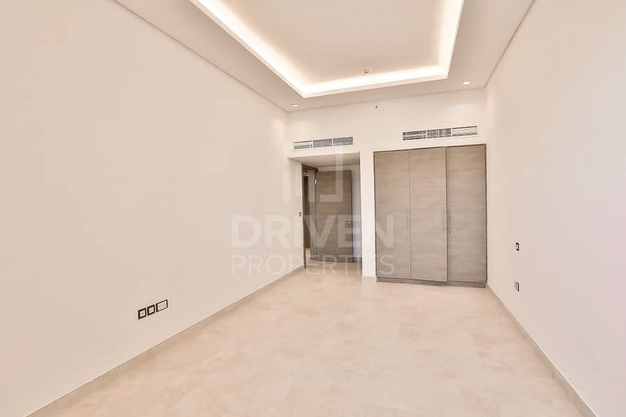 21 Ground Floor | with Terrace | Spacious