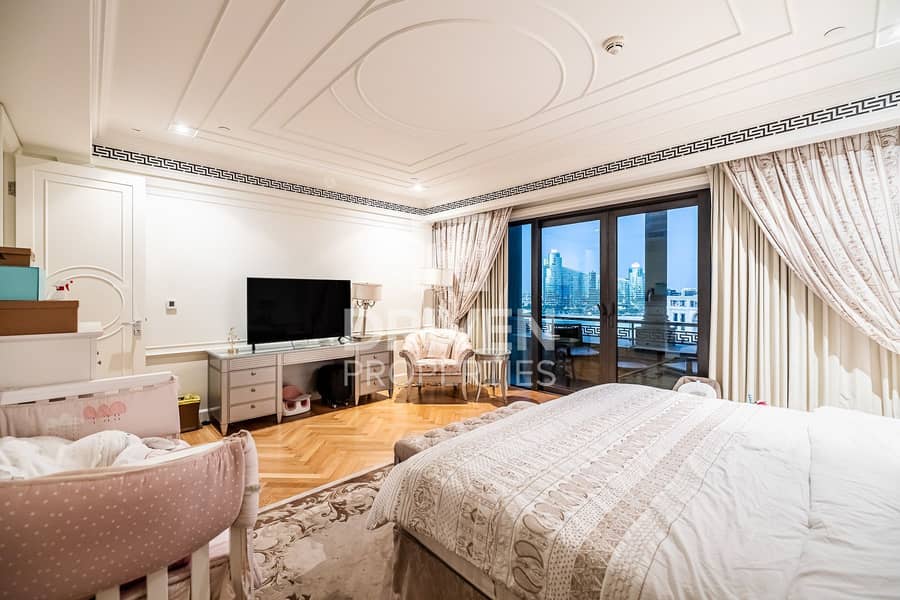 8 Versace Staged Penthouse with Canal View