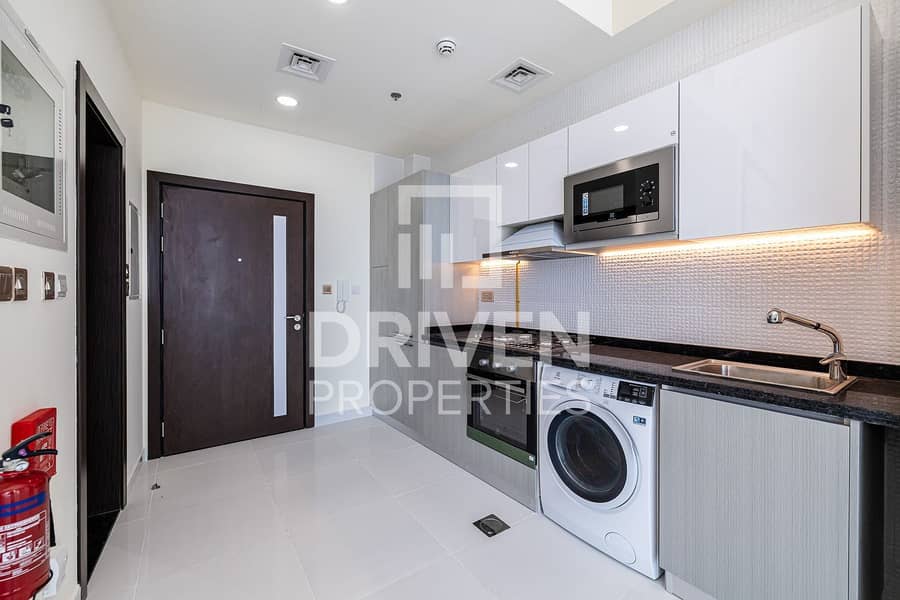 3 High Floor and Furnished | Brand New Apt