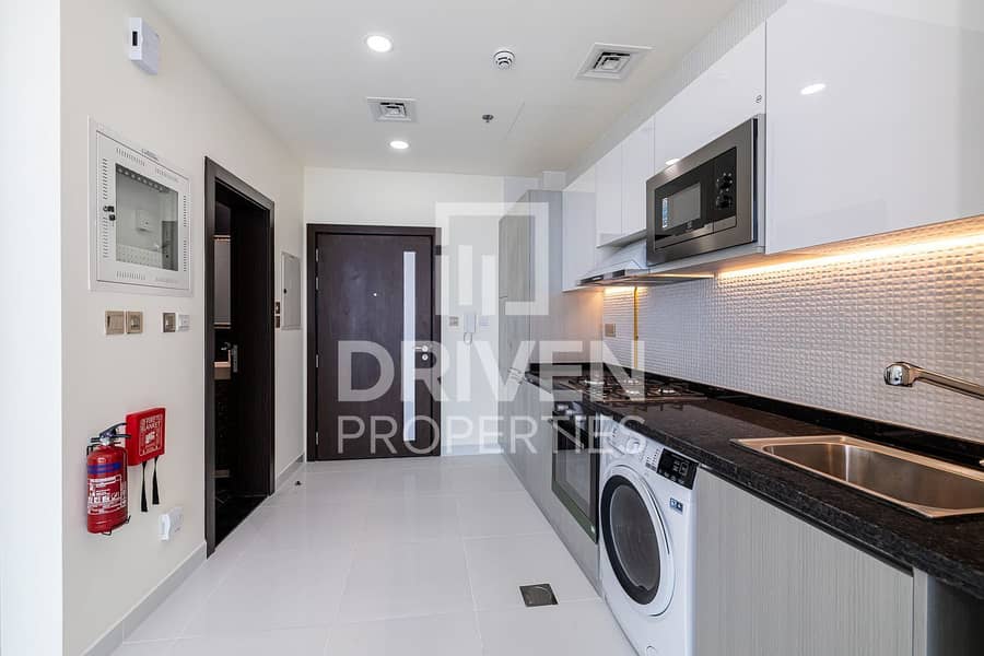 4 High Floor and Furnished | Brand New Apt