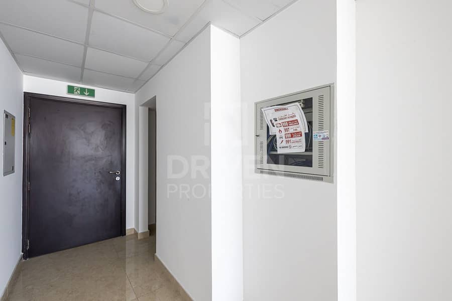 11 Spacious office for Rent | High Floor