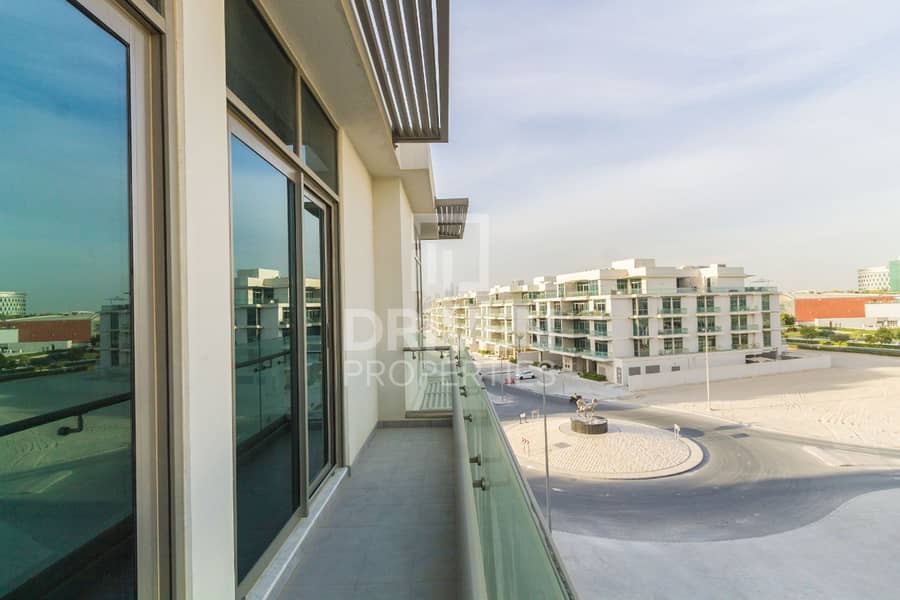 2 Beautiful 1 Bedroom Apartment with Balcony