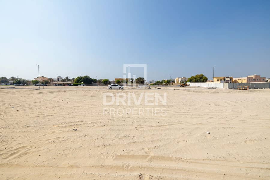 11 Dubai Skyline View | Good for Investment