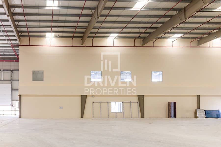 2 Brand New | Huge and Well-kept Warehouse