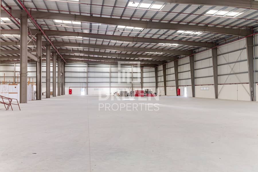 4 Brand New | Huge and Well-kept Warehouse