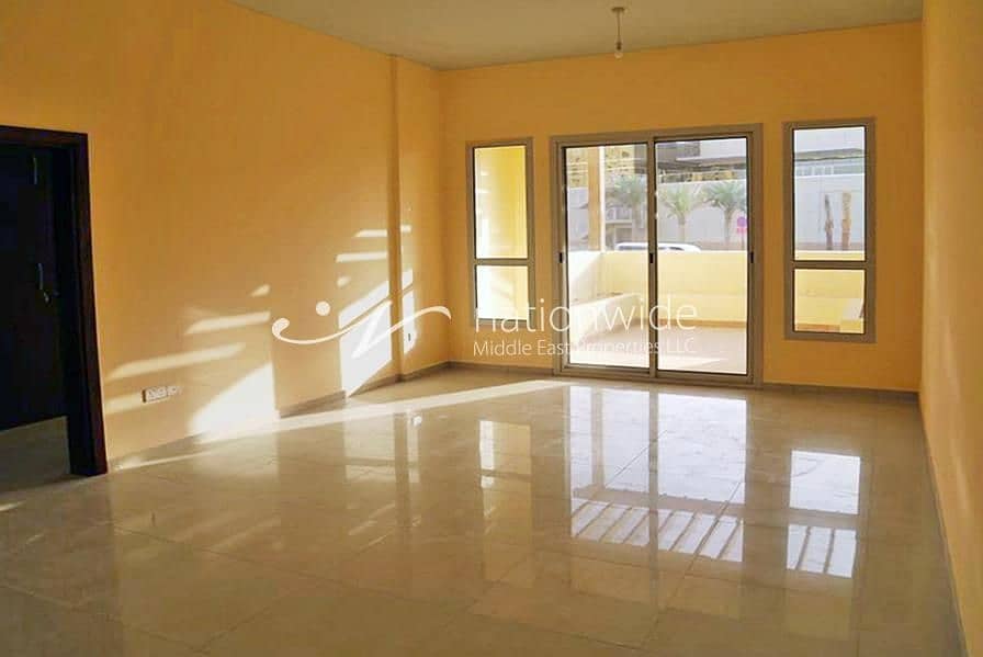 Vacant! A Spacious Apartment with Balcony