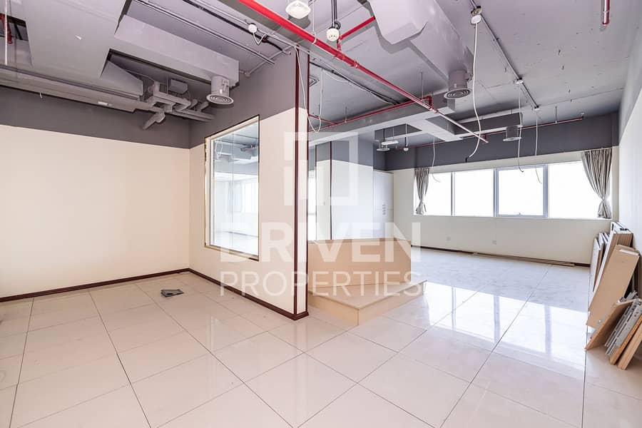 Fitted Office w/ Partitions | Exquisite