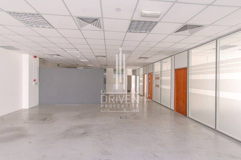 6 Affordable Price Big Semi-Fitted Office.