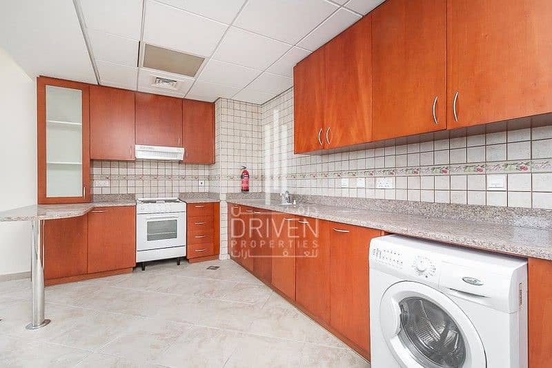 9 Well-kept and Spacious 1BR Apt for Sale