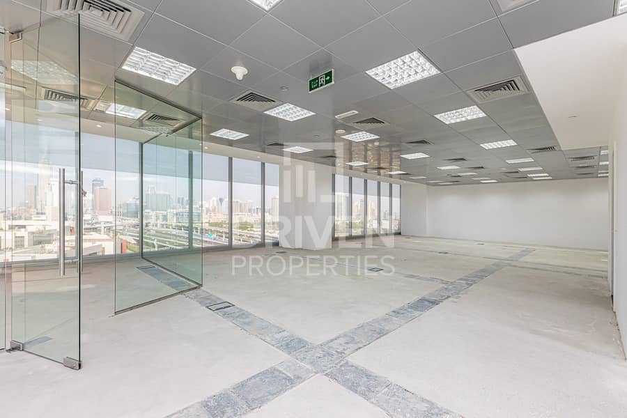 6 Spacious Fitted Office in Prime Location