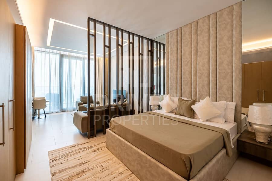 Luxurious unit | Burj Views | High Floor