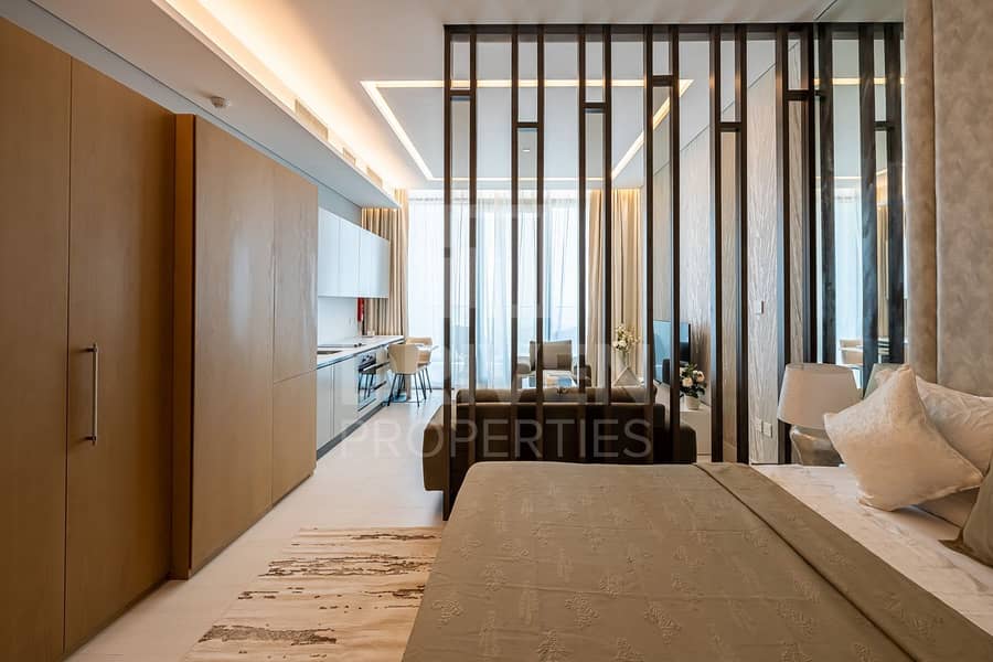 16 Luxurious unit | Burj Views | High Floor