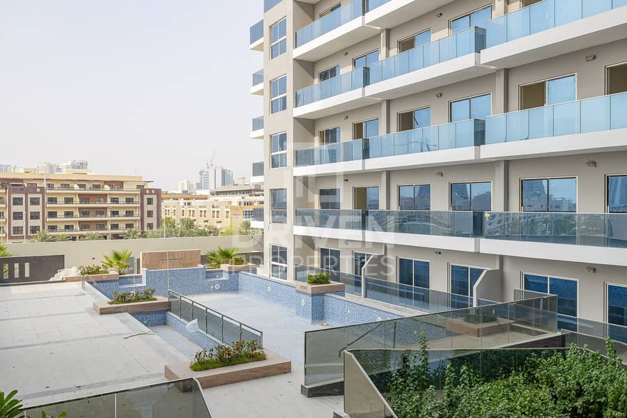 16 Brand New 1 Bedroom Unit with Pool Views