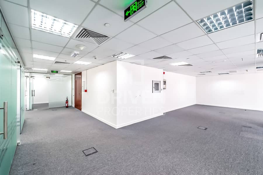 7 DIFC Fitted Office | Partitions | 13 Months