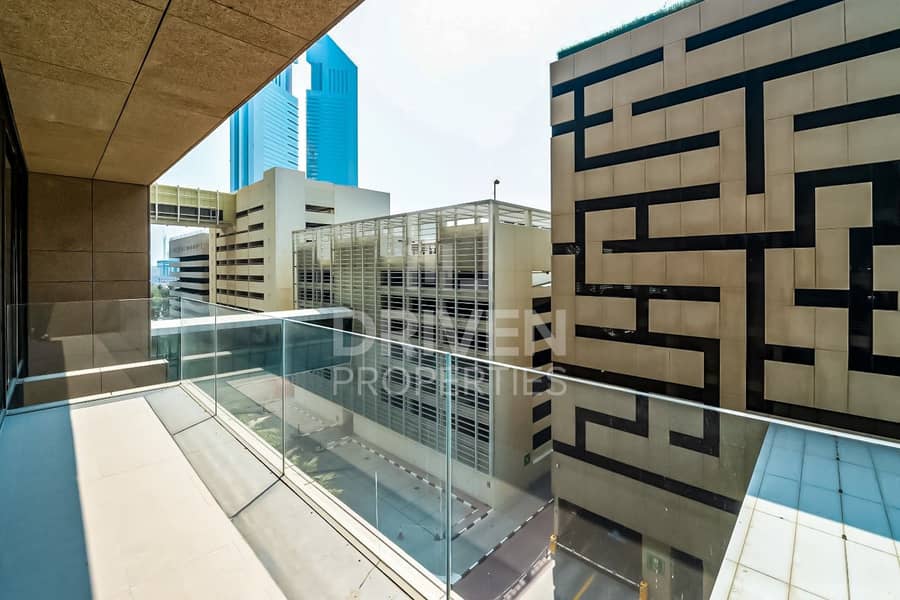 10 DIFC Fitted Office | Partitions | 13 Months