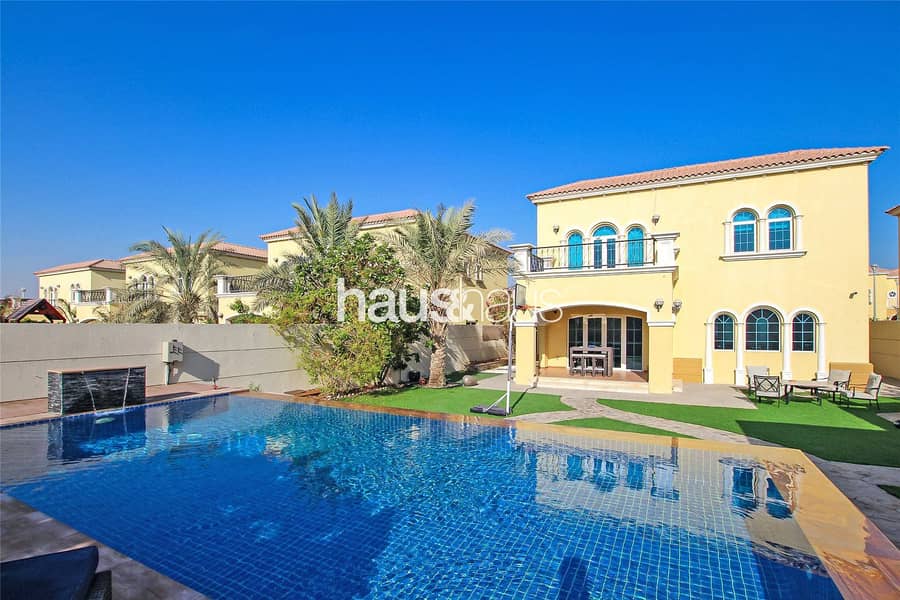 9 District 6 | Large Plot | Private Pool | Exclusive