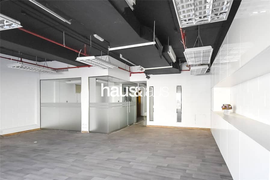 Fitted | Perfect For Studios | Metro Near By | SZR