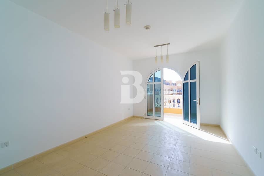 3 LAVISH 2BR | WITH BALCONY | CLOSE TO EXIT