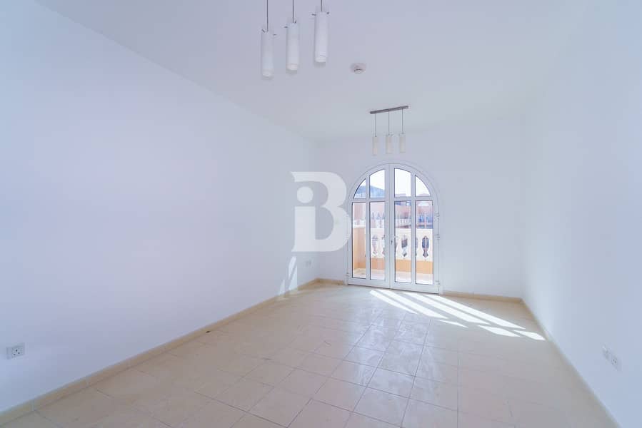 6 LAVISH 2BR | WITH BALCONY | CLOSE TO EXIT