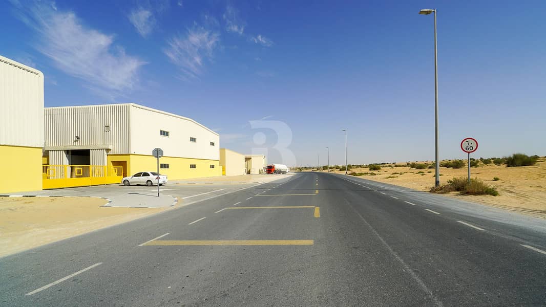 4 BRAND NEW WAREHOUSES IN WARSAN AT AED 30 PSF