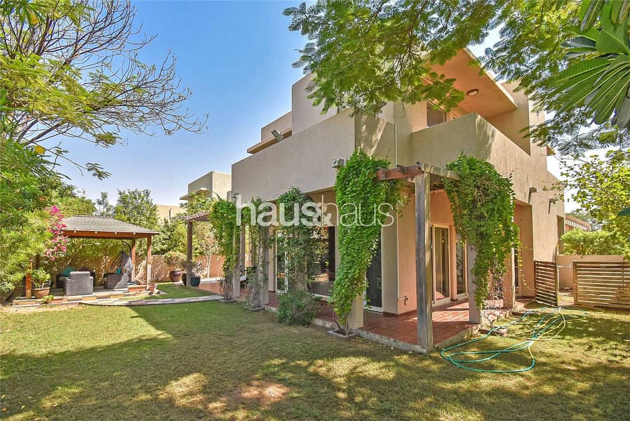 Exclusive | Large Private Plot | Immaculate Villa
