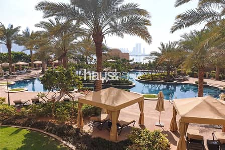 2 Bedroom Apartment for Sale in Palm Jumeirah, Dubai - Full Sea View | Amazing condition | Two Balconies