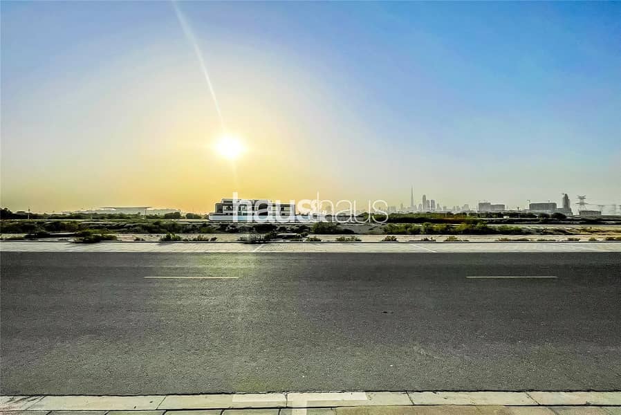 3 Exclusive | Corner Plot | Burj Views