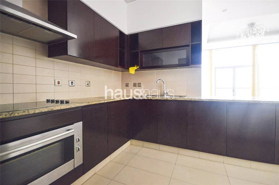 6 Stunning views | 2 bed + Study | Fitted kitchen
