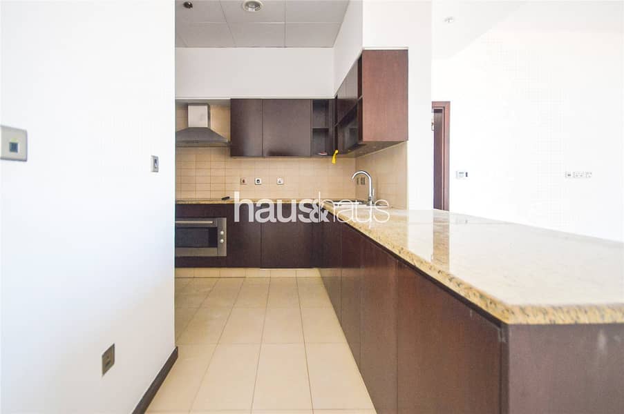 11 Stunning views | 2 bed + Study | Fitted kitchen