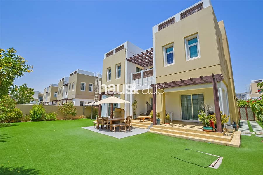2 Opposite Pool and Park | High Standard |