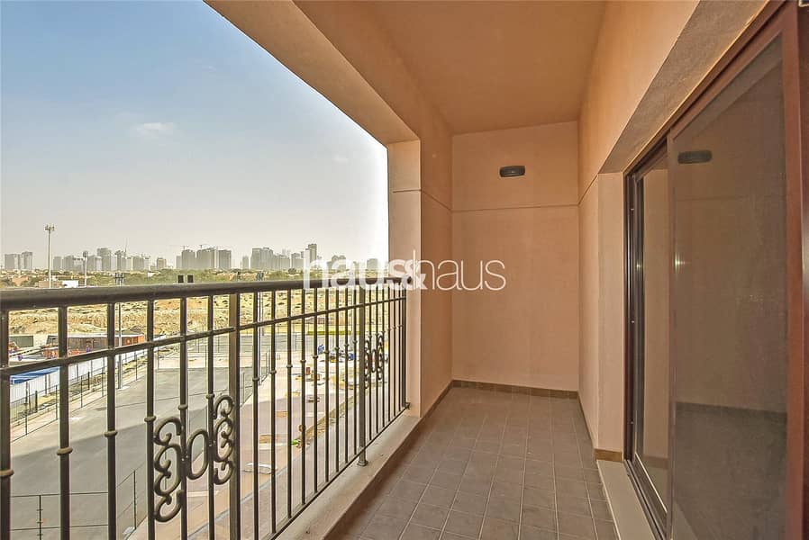 6 2 Bath | Sold Fully Furnished | Balcony