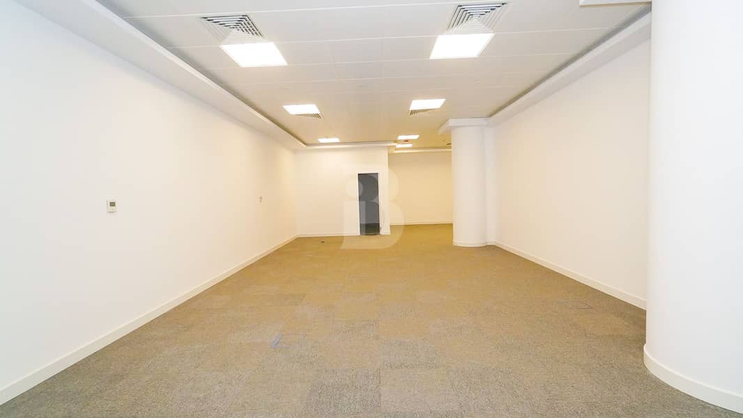 Small fitted office | Burj Daman | Community view