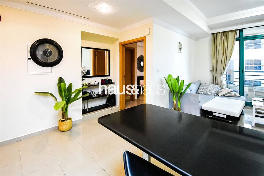 12 Beautiful 1 bed | Partial palm views